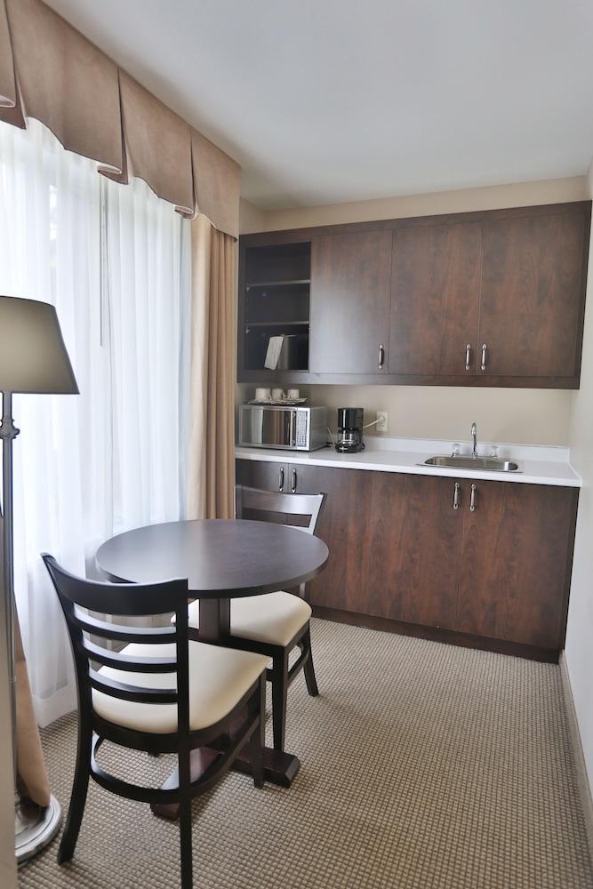 Hotel Le Versailles Saint-Sauveur Номер фото